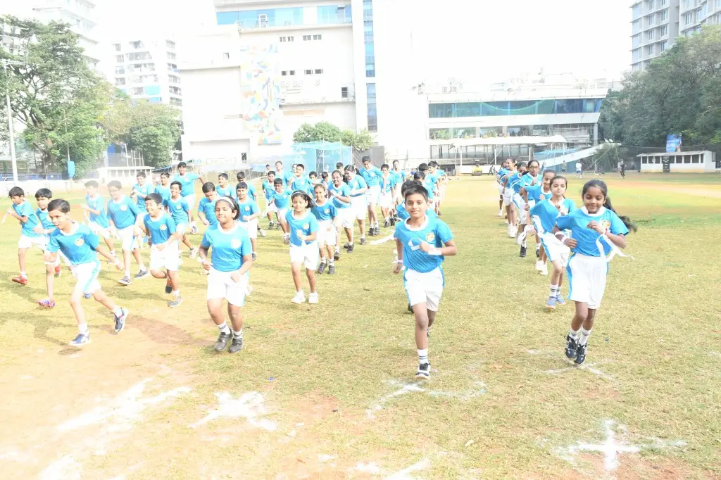 Khar Education Societys College of Commerce and Economics S V Road Khar W Mumbai: campus photo 8