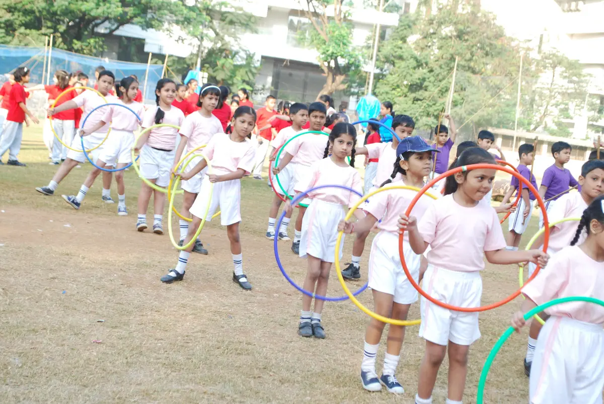 Khar Education Societys College of Commerce and Economics S V Road Khar W Mumbai: campus photo 4