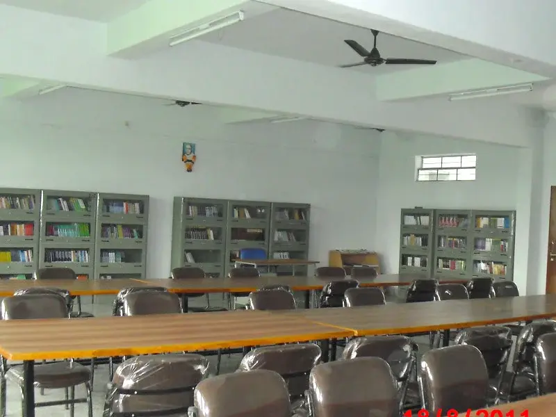 KMIOM campus photo 5