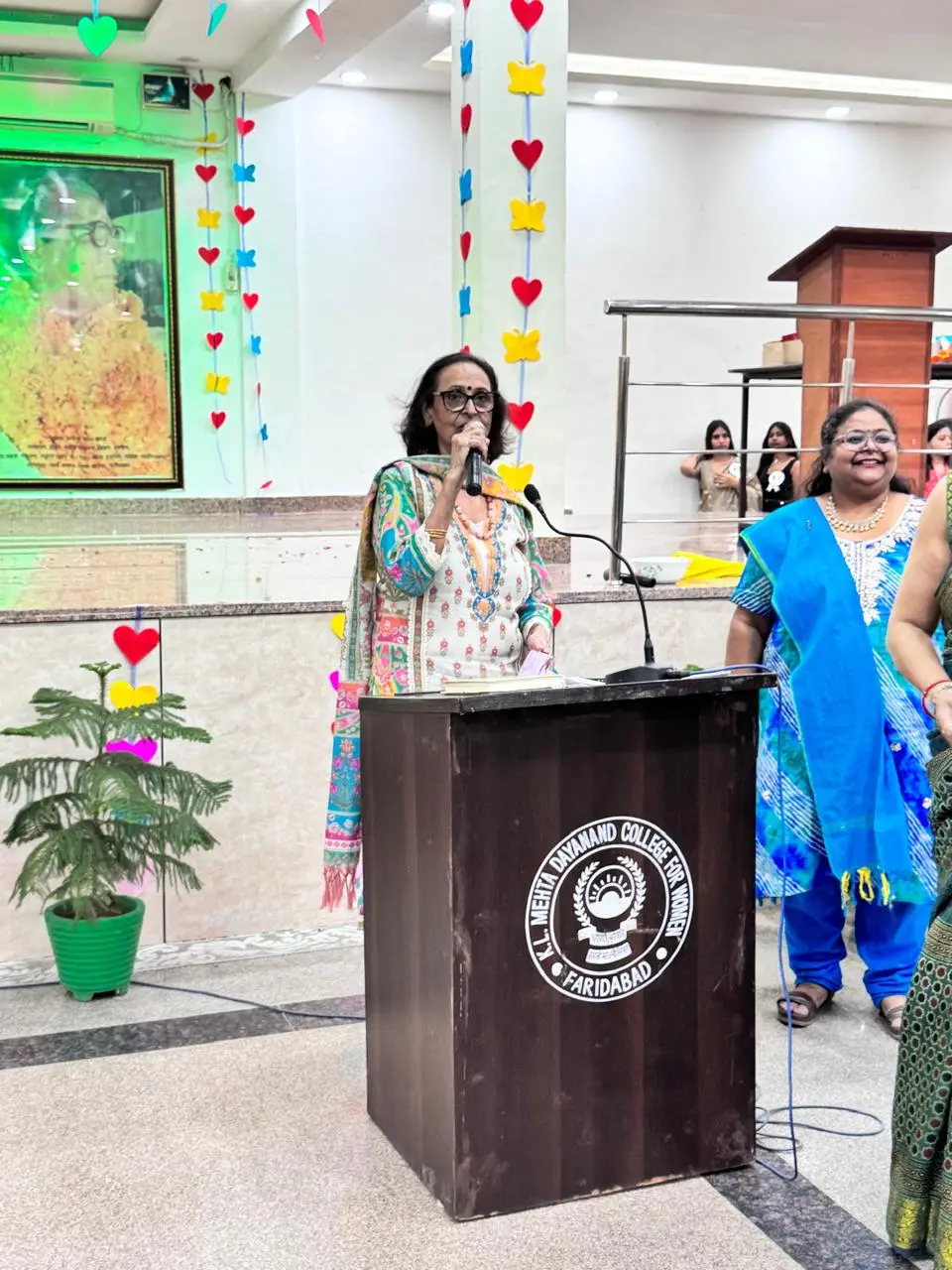 Kl Mehta Dayanand College For Women: campus photo 5
