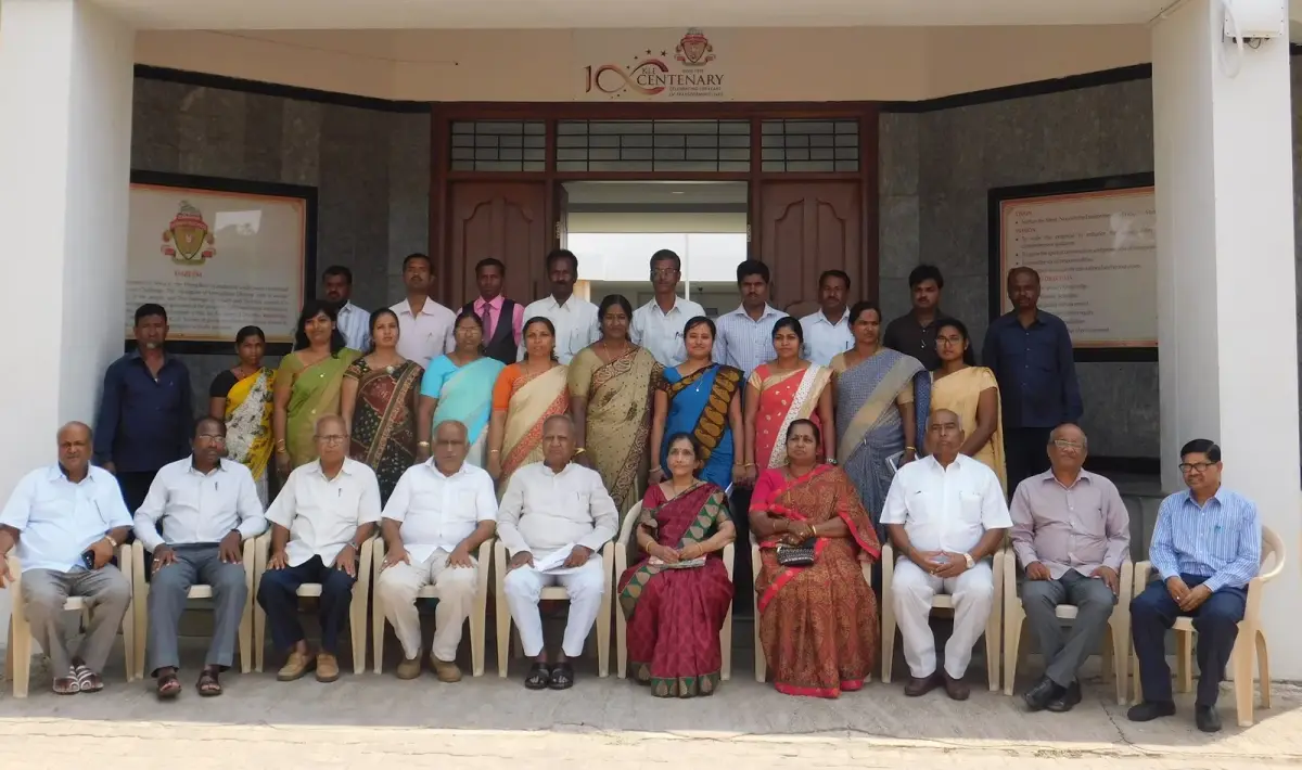 KLE's Arts & Commerce College, Gadag-Betageri campus photo 2