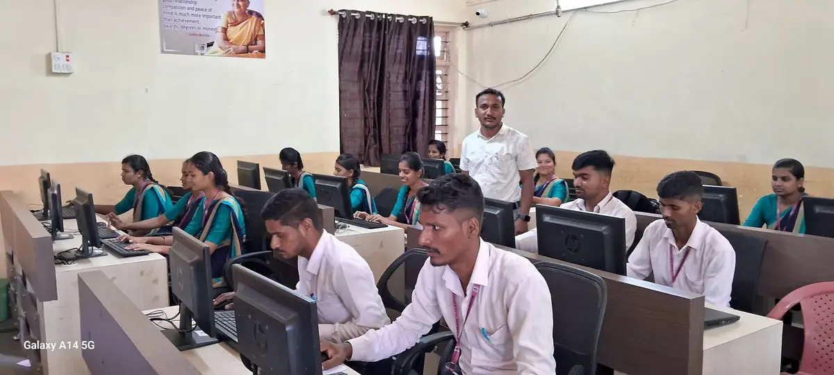 Kle Societys College of Education: campus photo 1