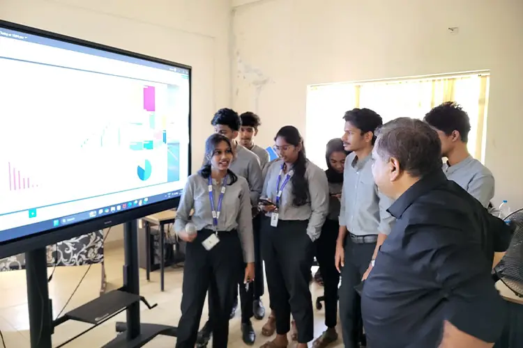 Kochi Business School: campus photo 8