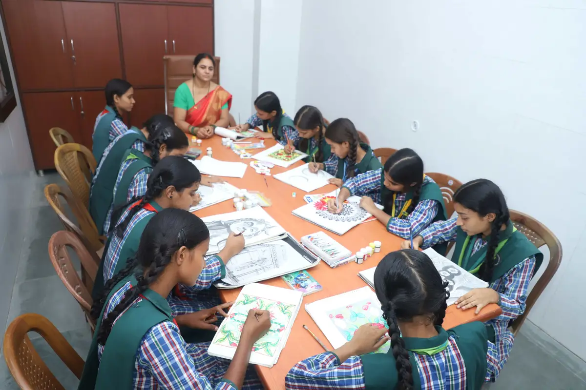Kripalu Mahila Mahavidyalaya: campus photo 7