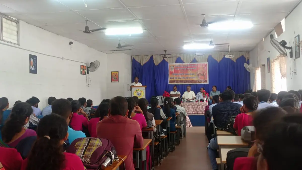 Kuvempu Shatamanothsava Shikshana Mahavidyalaya: campus photo 4