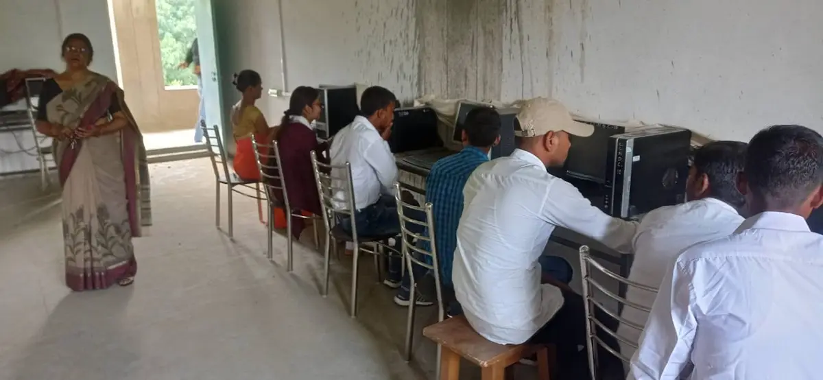 Lala Laxmi Narayan Degree College: campus photo 4