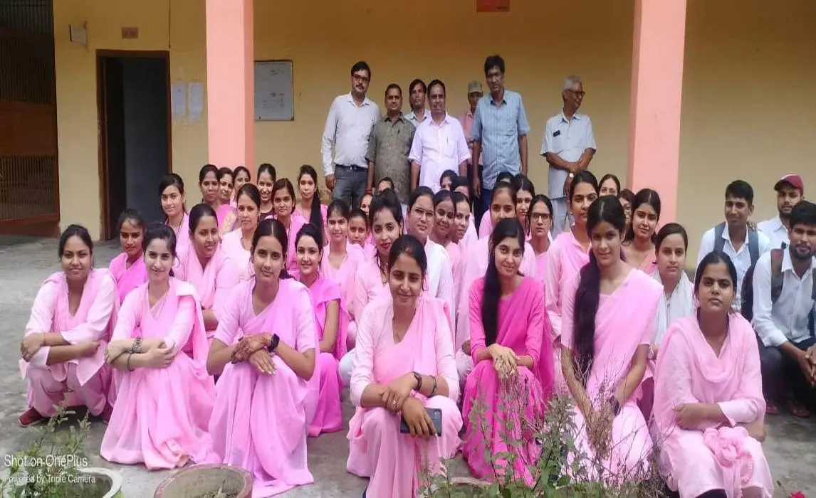 Lalpati Munesara Mahila Mahavidyalay Bheekharpur Sultanpur: campus photo 3