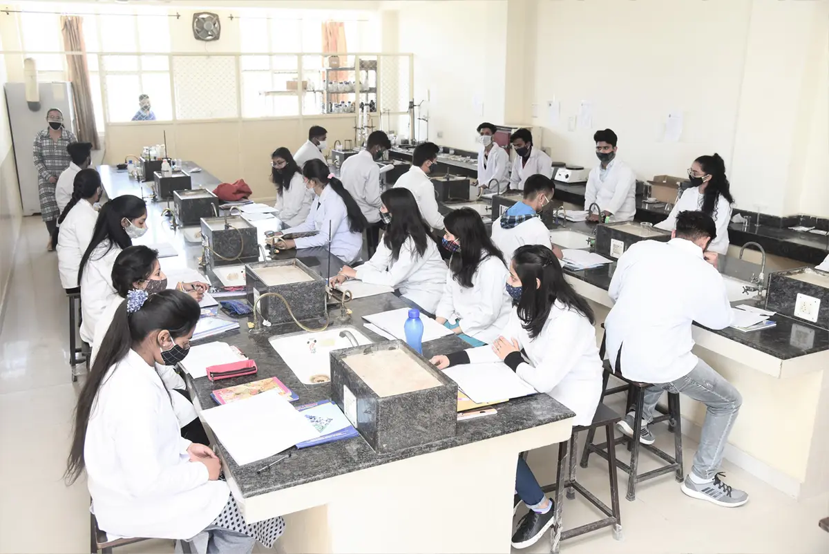 Laureate Institute of Pharmacy campus photo 3