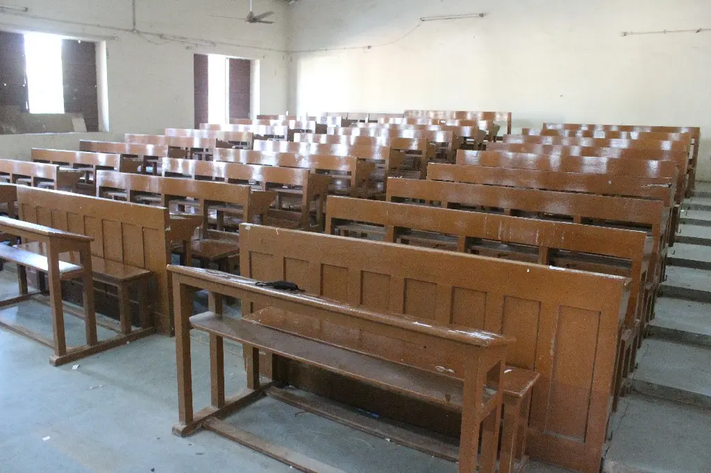 Law College: campus photo 6