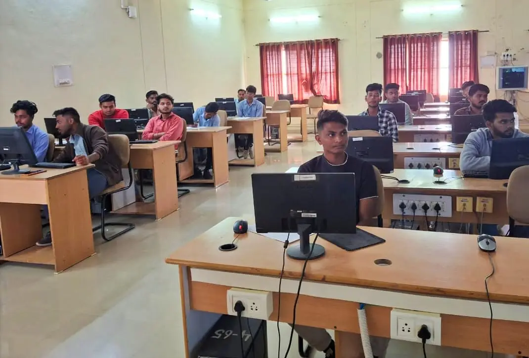 Laxmipati College: campus photo 8