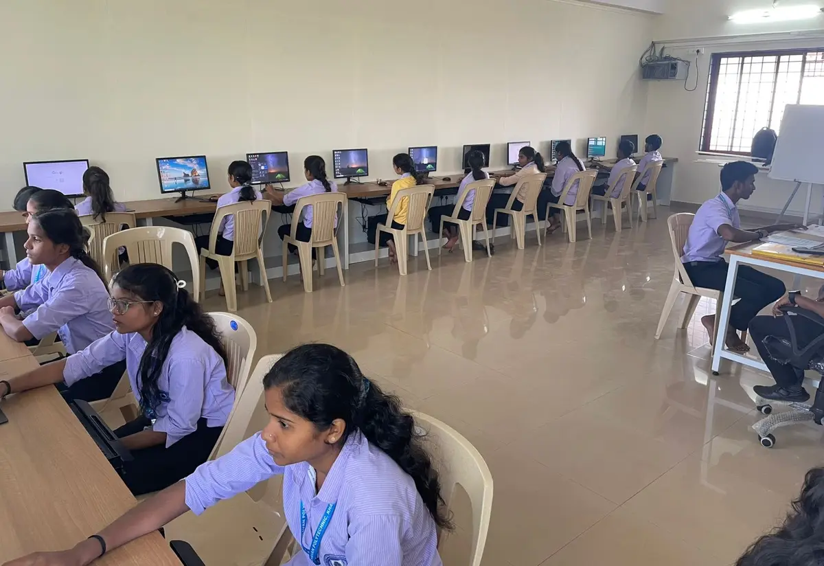 Lokmanya Education Societys Vithalrao Yeshwantrao Chavan Polytechnic: campus photo 2