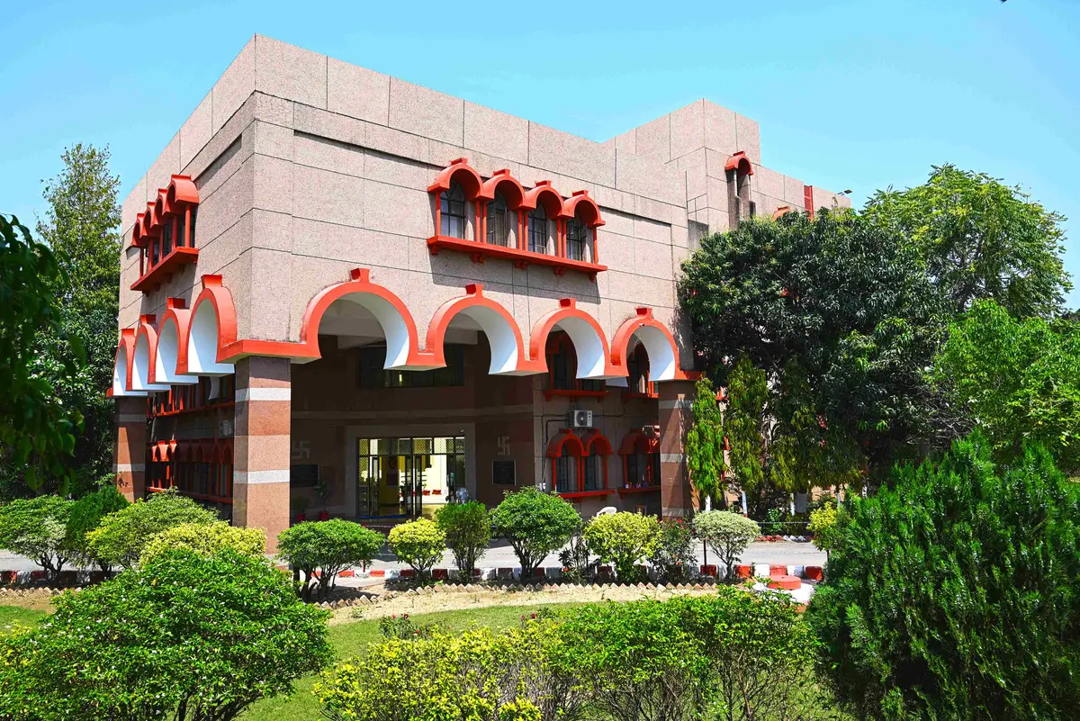 Lucknow Campus: campus photo 1