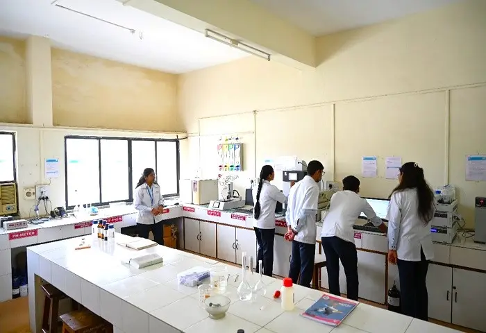 Lutawan Institute of Pharmacy: campus photo 4