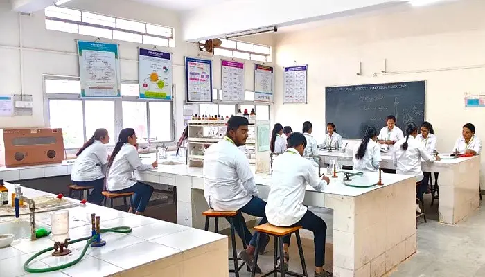 Lutawan Institute of Pharmacy: campus photo 6