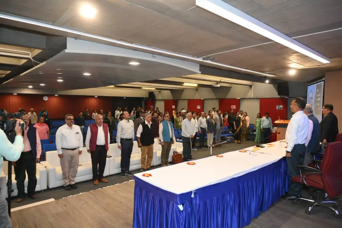 M. B. Patel Rashtrabhasha Vinayan Aur Vanijya Mahavidyalaya: campus photo 4