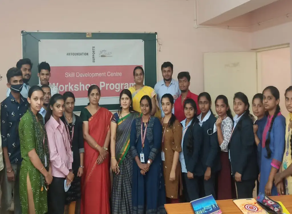 M Basavaiah PU College of Science and Commerce: campus photo 1