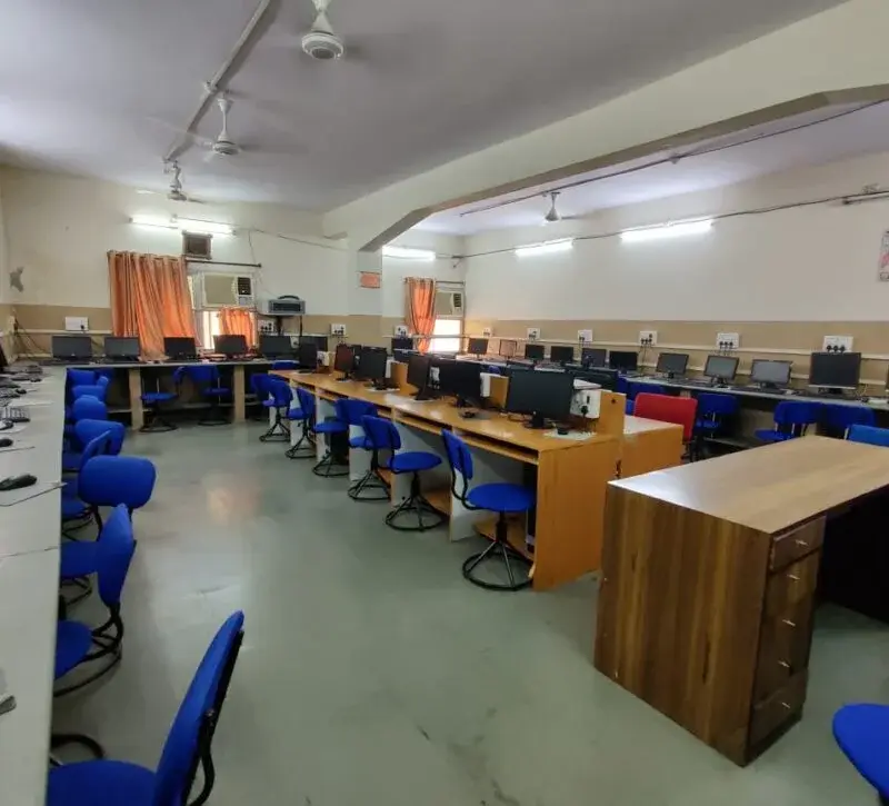 M.K. H.S. Gujarati Girls Commerce College campus photo 8
