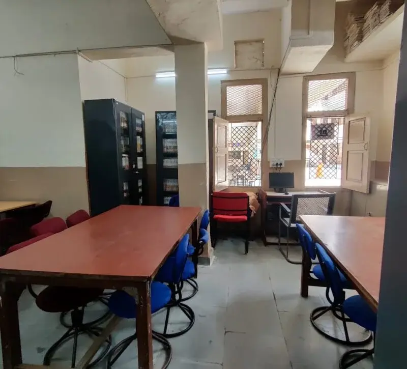 M.K. H.S. Gujarati Girls Commerce College campus photo 5