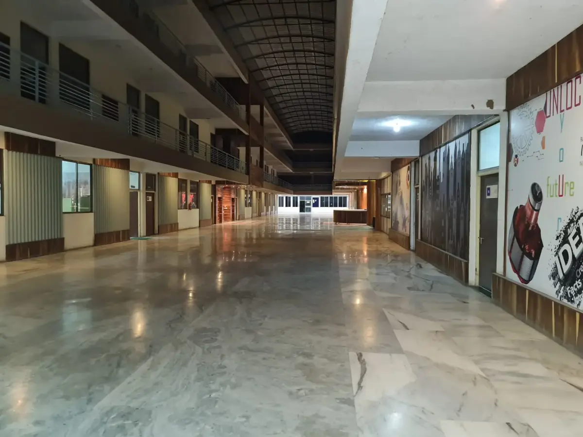 M K University: campus photo 7