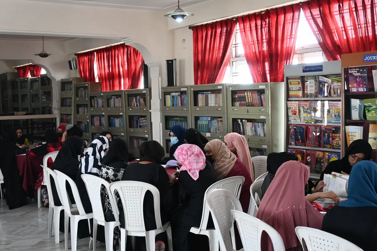 Madina Degree College campus