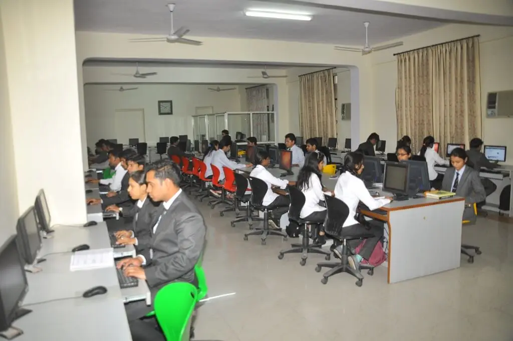 Maharishi Arvind Institute of Science and Management: campus photo 1