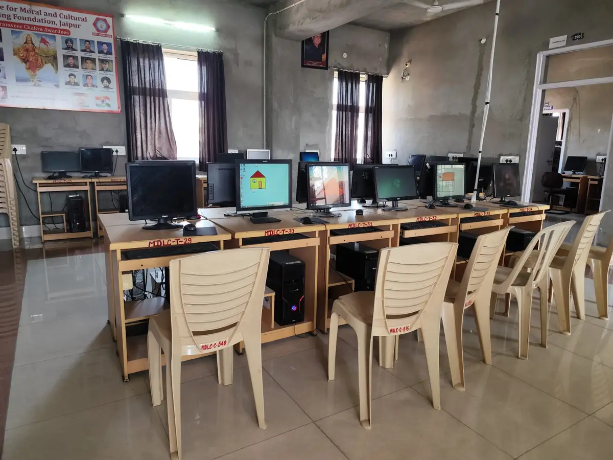 Maharishi Dayanand Law College: campus photo 8