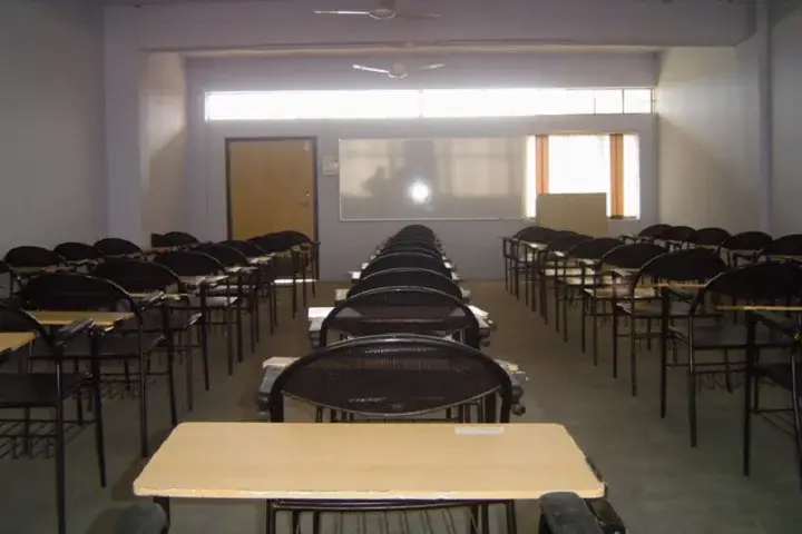 MAHATAMA JYOTIBA PHULE EDUCATION TRUSTs S N G INSTITUTE OF MANAGEMENT & RESEARCH campus photo 1