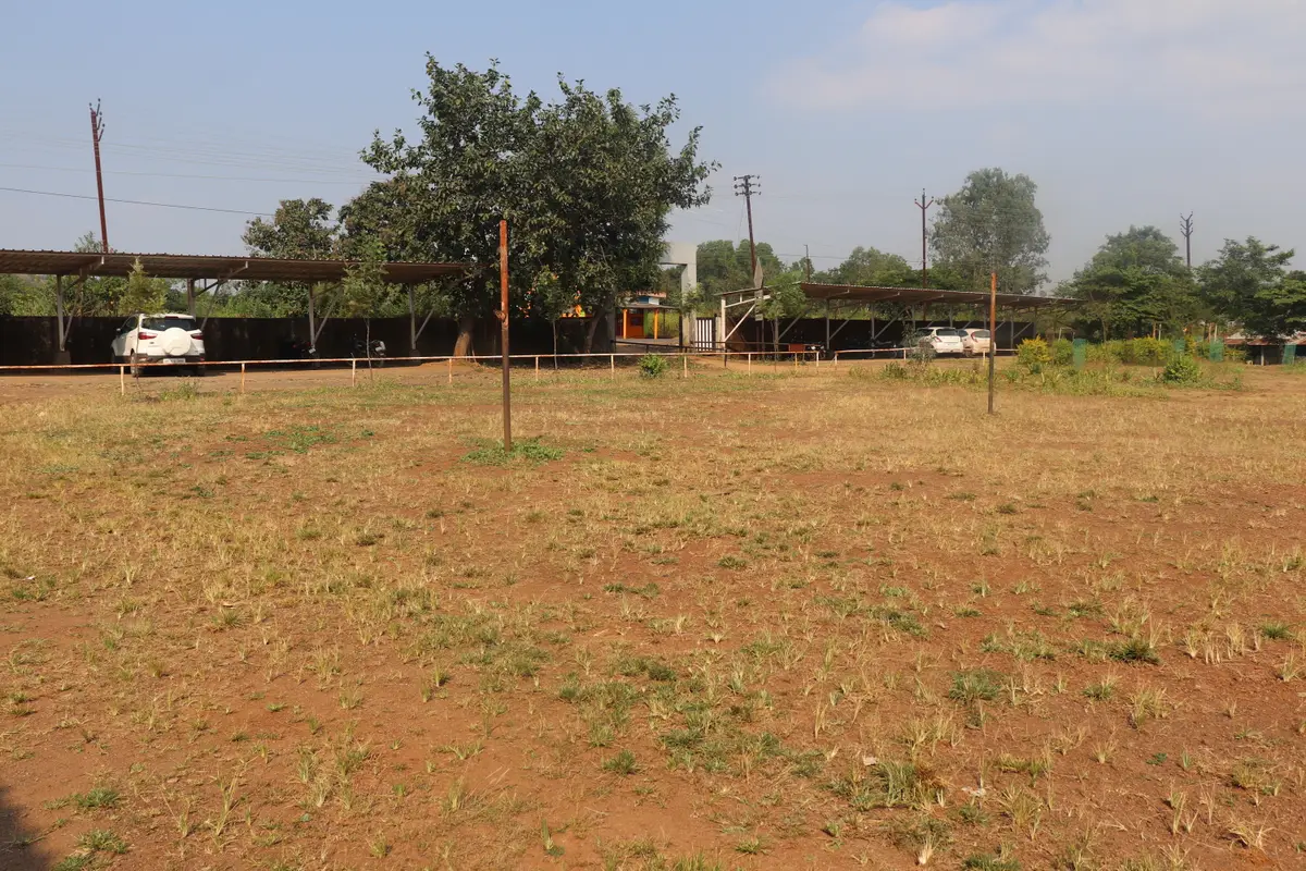 Mahatma Gandhi Vidyamandirs Arts Science Commerce College campus photo 1