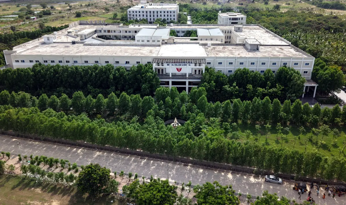 Maheshwara Medical College: campus photo 6