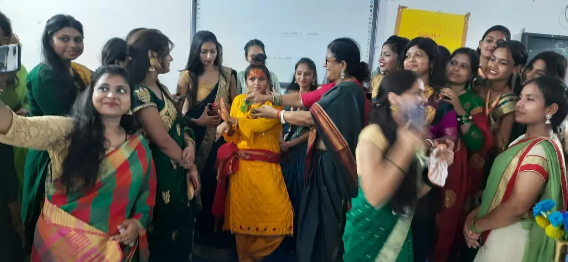 Mahila College Khagaul: campus photo 1