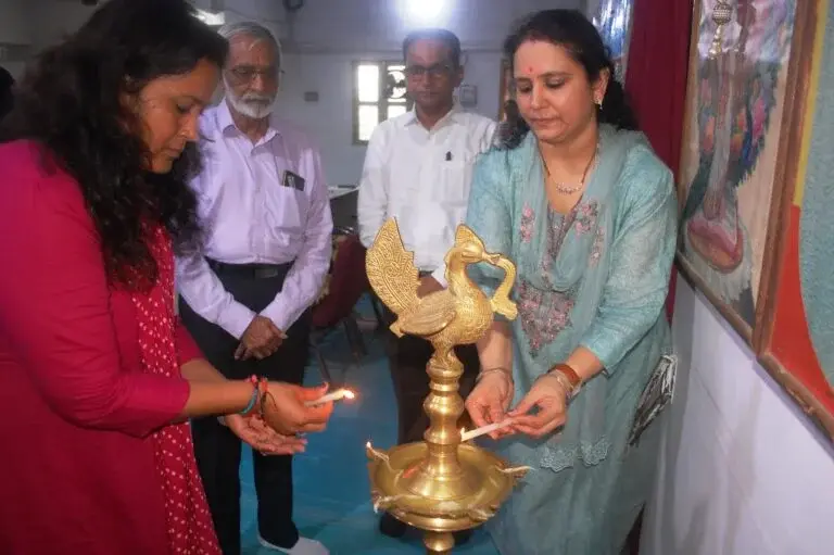 Mahila Vanijya Mahavidyalaya campus