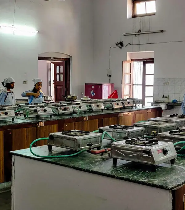 Mahila Vidyalaya Degree College: campus photo 2