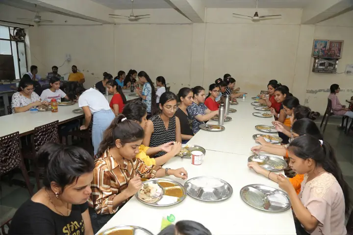 Mai Bhago Ayurvedic College (For Women): campus photo 4