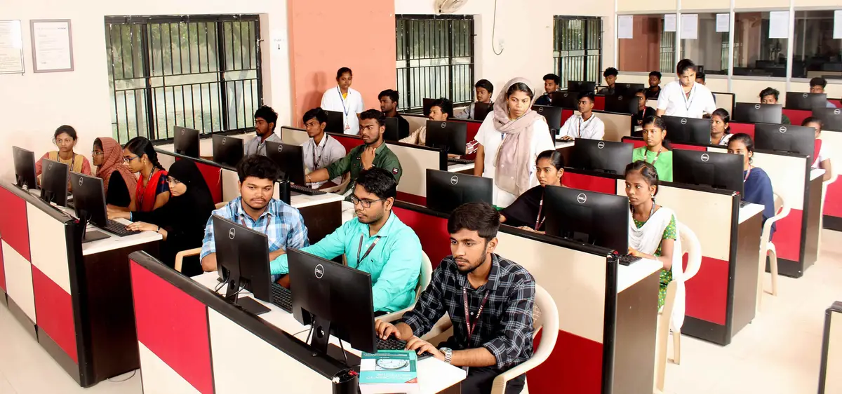 MCOEAT campus photo 5