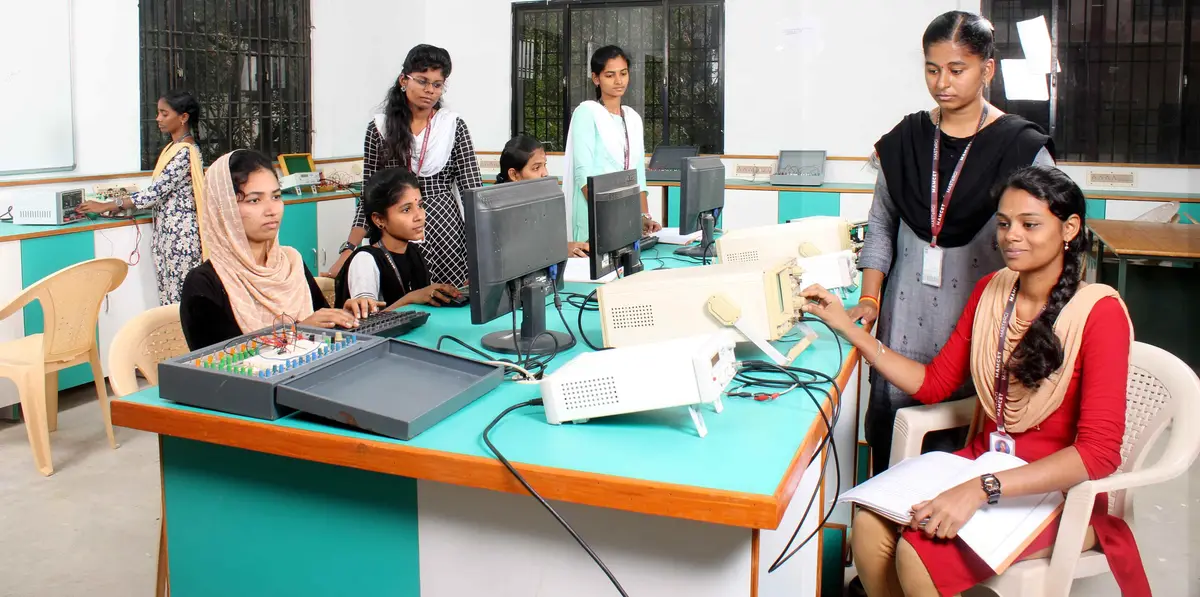 MCOEAT campus photo 2