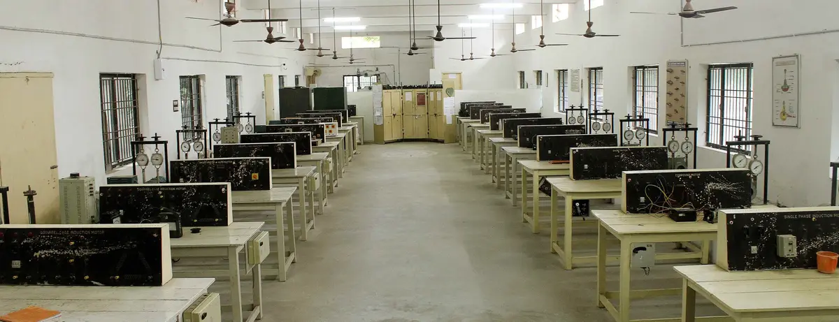 MCOEAT campus photo 7