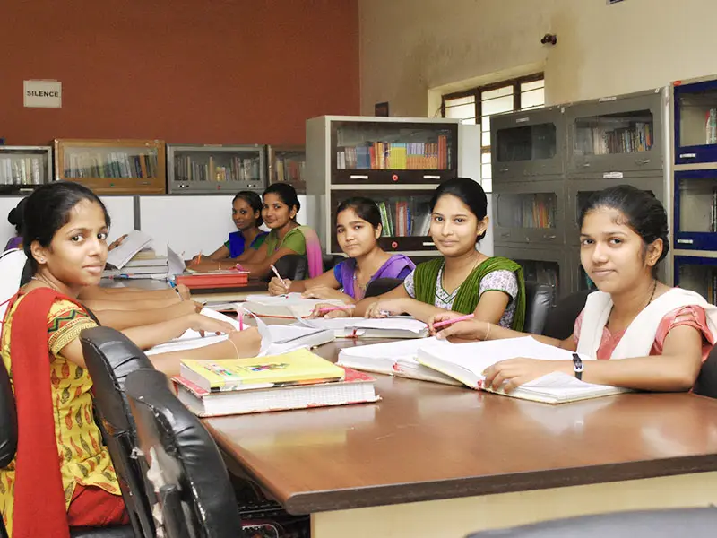 Manmit Nagar Mahavidyalaya: campus photo 2