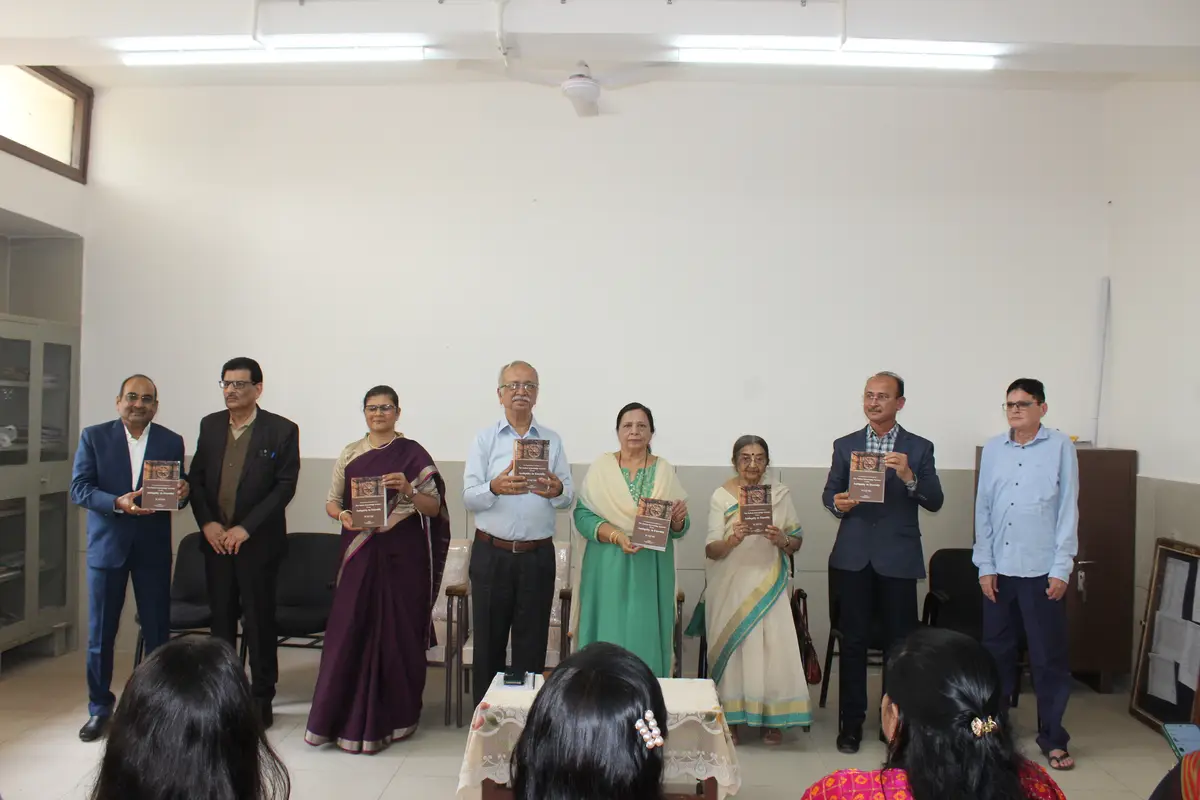 Matushri Virbaima Mahila Arts College: campus photo 1