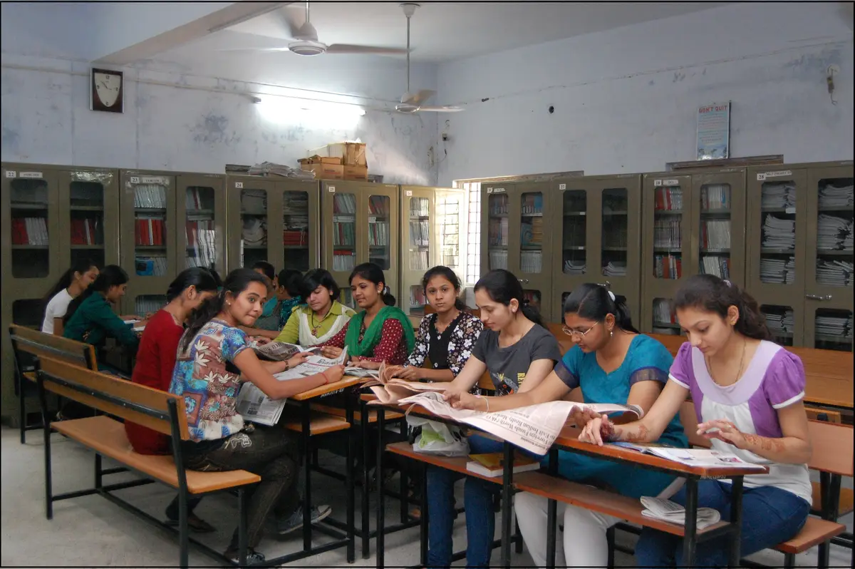 Matushri Virbaima Mahila College of Commerce, Management and IT: campus photo 2