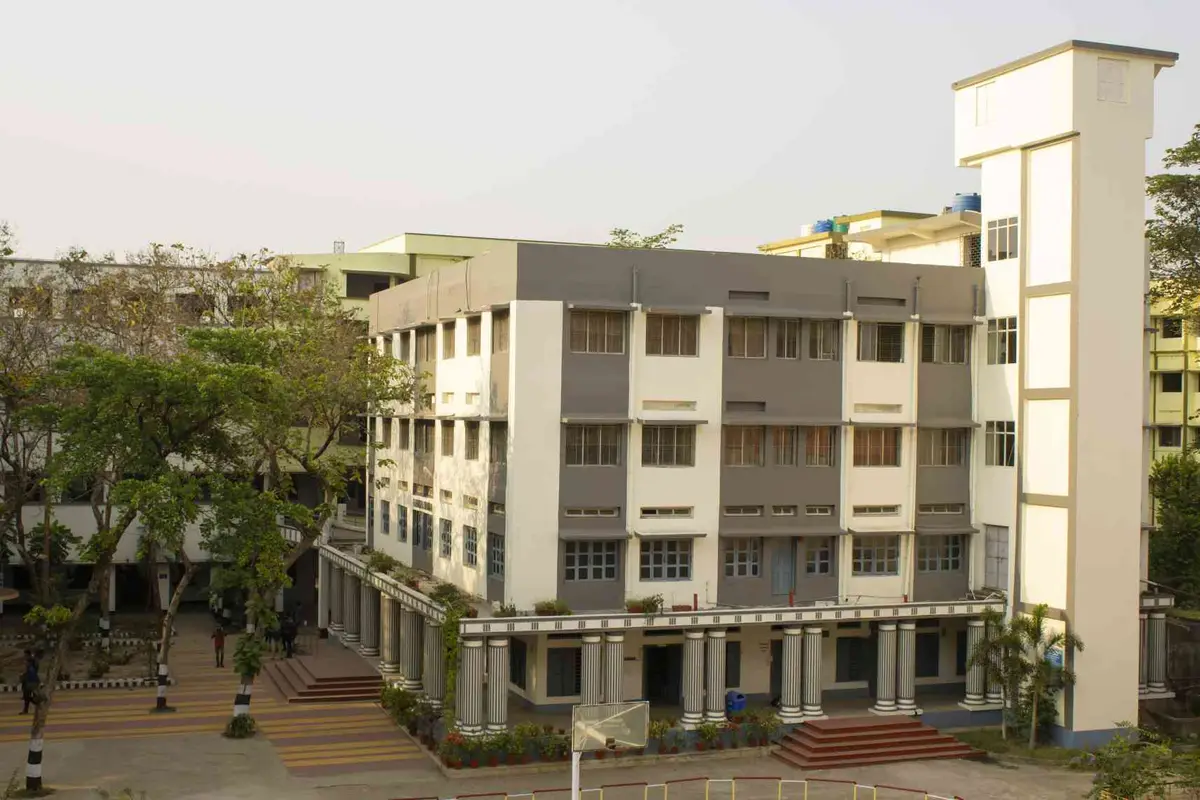 MC campus photo 3