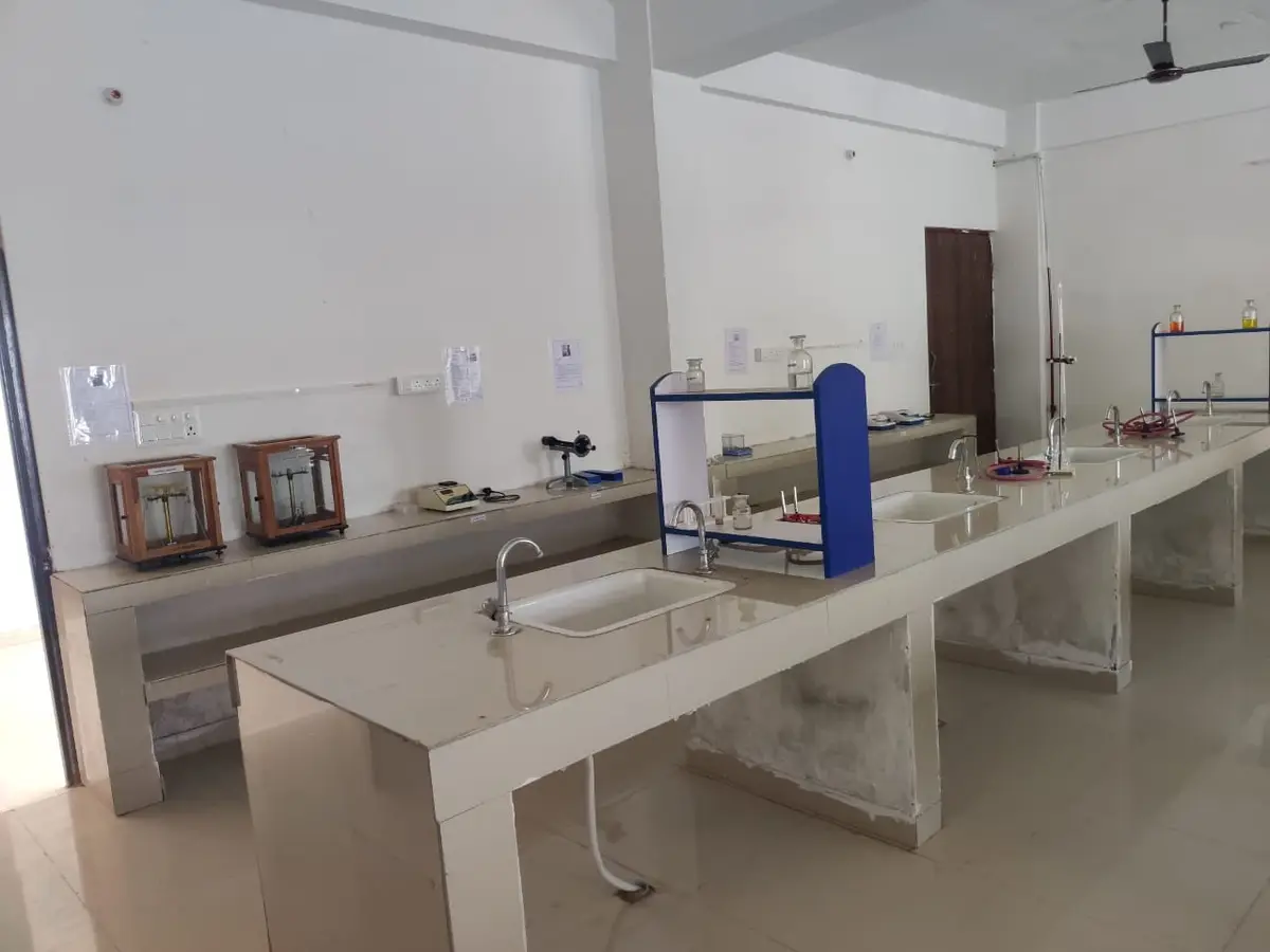 Mission College of Pharmacy Sirishti Bhagatua Varanasi: campus photo 4
