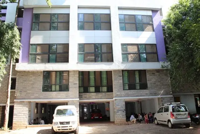 Modern Education Society's Neville Wadia Institute of Management Studies and Research: campus photo 5