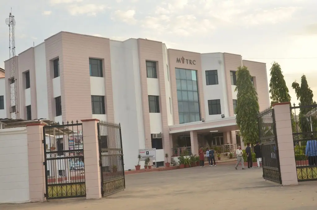 Modern Institute of Technology and Research Centre (MITRC): campus photo 8