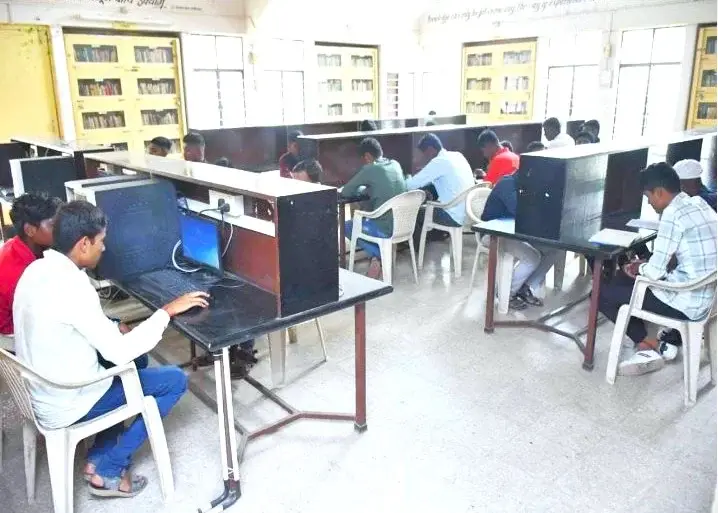 Mudhoji College: campus photo 1