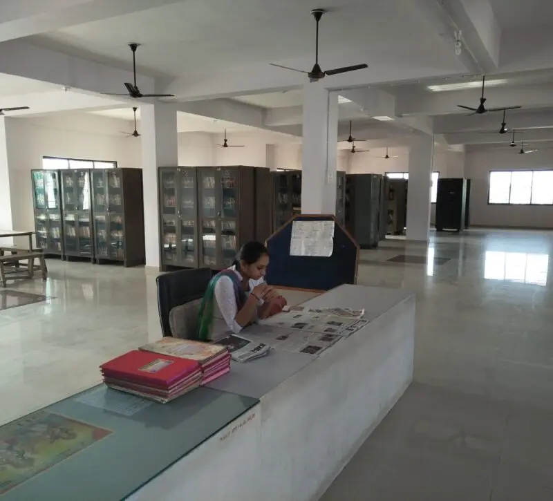 Muni. Arts & Commerce College campus photo 7