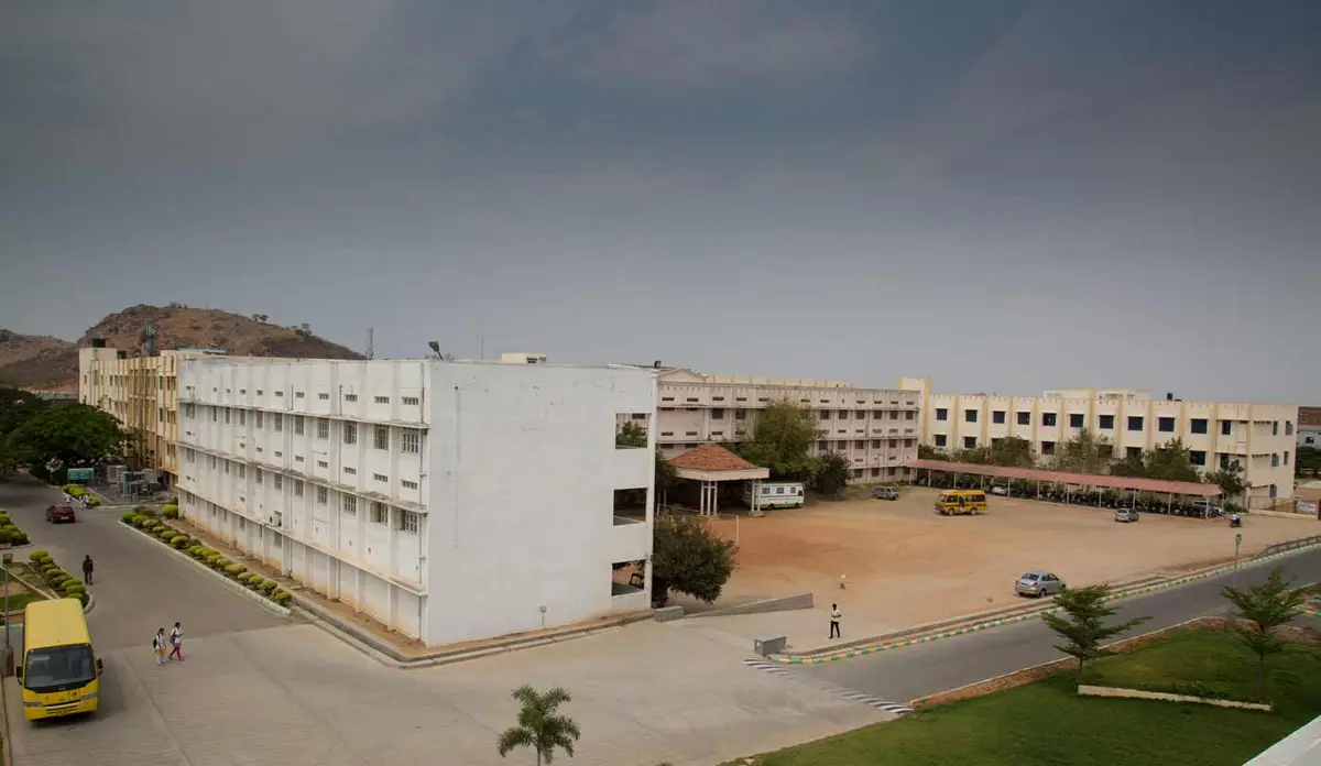 N E T Pharmacy College: campus photo 1