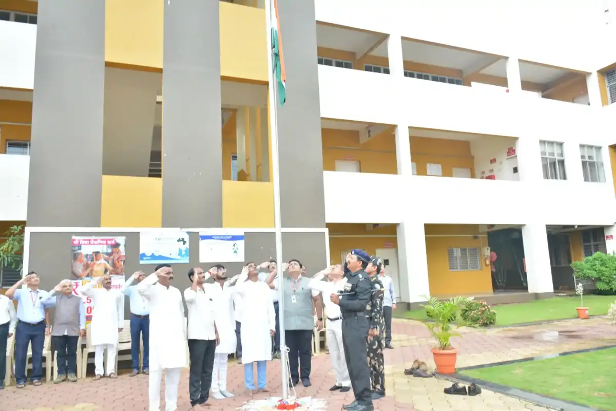 Nagesh Karajagi Orchid College of Engineering, Solapur: campus photo 1