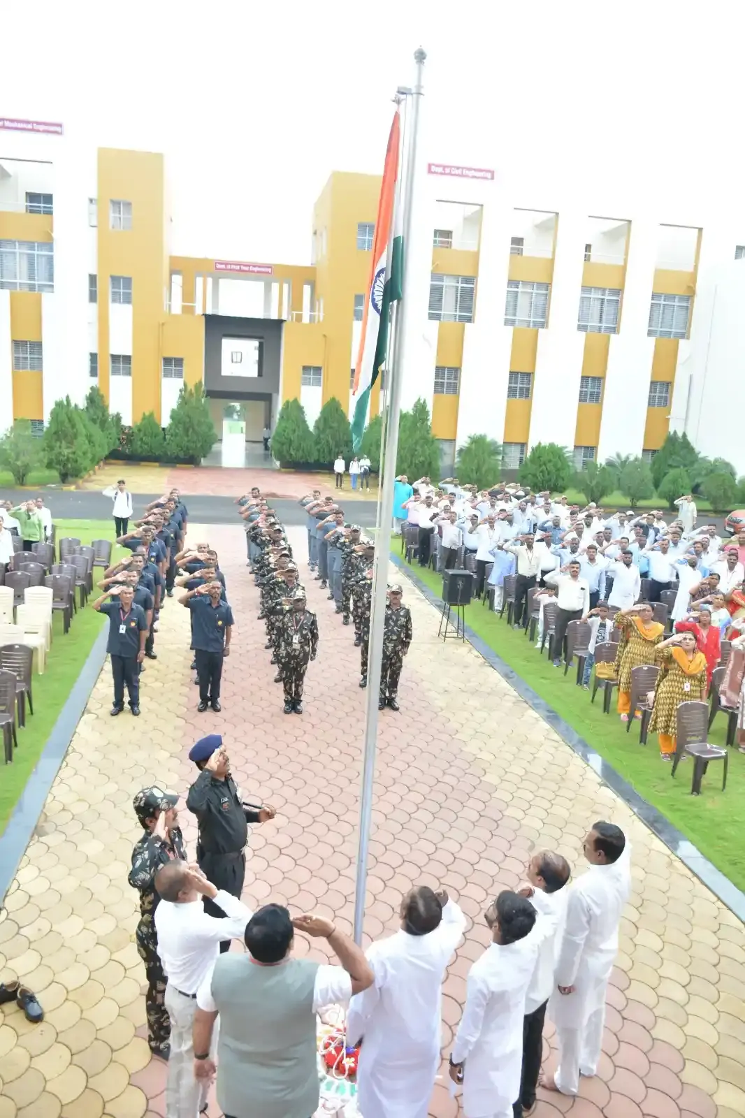 Nagesh Karajagi Orchid College of Engineering, Solapur: campus photo 2
