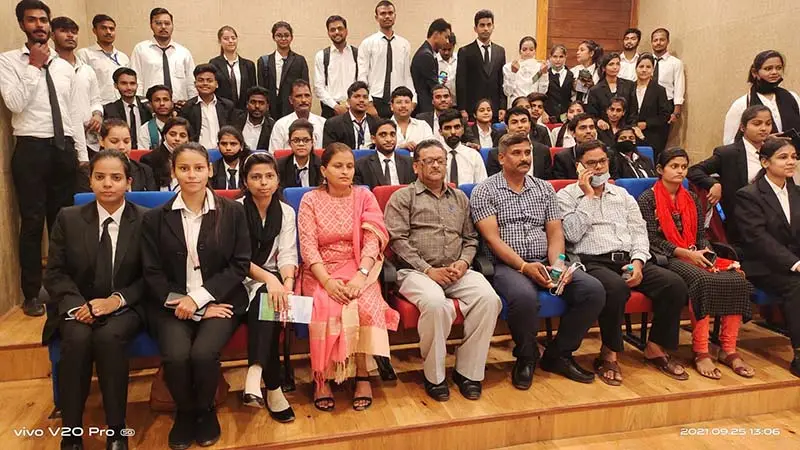Narain Ucch Shiksha Sansthan (Law college ), Jhalwa: campus photo 8