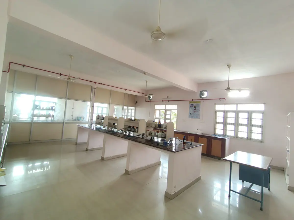 Narayana Pharmacy College, Chinthareddypalem campus photo 2